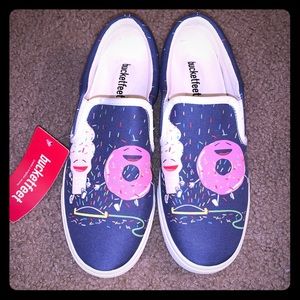 Bucketfeet shoes